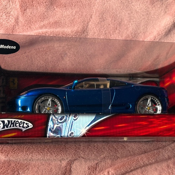 Ferrari Hot Wheels 360 Modena Blue Toy Car - Picture 3 of 9